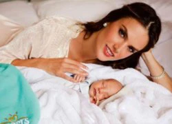 'Thiên thần' Alessandra Ambrosio tiết lộ ảnh con trai