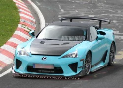 "Tóm" siêu xe Lexus LFA lạ