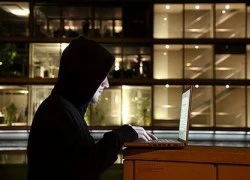 FBI hốt 24 hacker mua bán thẻ tín dụng chùa