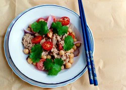 [Chế biến] - Salad cá ngừ và hạt đậu gà lạ miệng mà ngon