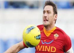 Chó của Totti nổi tiếng hơn cả chủ nhờ cứu được 2 mạng người