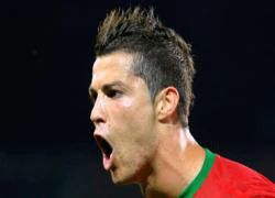 Cristiano Ronaldo &#8220;nguy hiểm nhất trên mạng Internet&#8221;