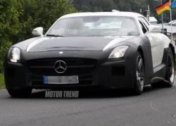 E-Class và SLS AMG Black Series đồng loạt bị tóm