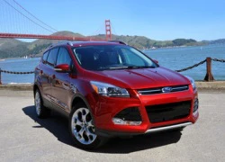 Ford Escape đời cũ bị "soi", đời mới 'dính' triệu hồi