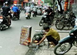 Hà Nội: Rùng mình đi qua những con phố "phun lửa" phè phè