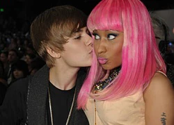 Justin Bieber mê mẩn vòng 3 của Nicki Minaj