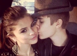 Justin Bieber viết nhạc cho bạn gái Selena