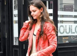 Katie Holmes rảnh rang đi tập thể dục