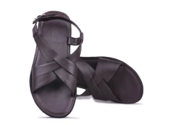 K.Store giảm tới 30% sandal da