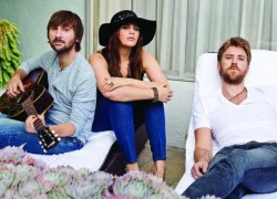 Lady Antebellum hát về tình yêu tan vỡ