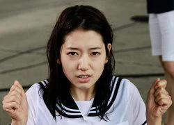 'Ma nữ' Park Shin Hye ướt như 'chuột lột'