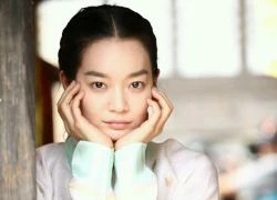 "Ma nữ" Shin Min Ah khoe hình xăm bí ẩn