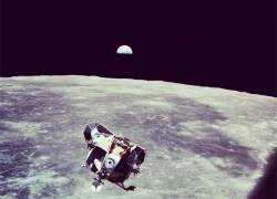 Nếu Neil Armstrong có ứng dụng ảnh Instagram