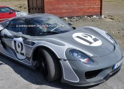 Porsche 918 Spyder: Lộ từ trong ra ngoài