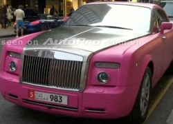 Video: Rolls-Royce Phantom màu hồng mờ nổi bật trên phố