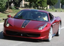 Bắt gặp Ferrari 458 Italia bản rồng Trung Hoa