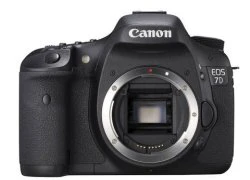 Canon 7D 'refurbished' rẻ hơn hàng mới 250 USD