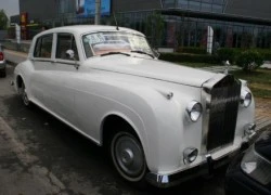 Hàng nhái Rolls-Royce Phantom cổ làm xe hoa