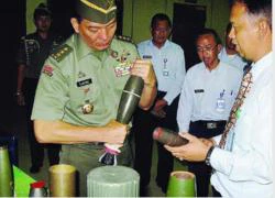 Indonesia bán vũ khí cho Irắc