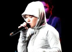 Kelly Clarkson cover hit "khó nhằn" của Eminem