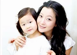 Kim Hee Sun lộ ảnh thời con gái