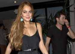 Lindsay Lohan ra mắt bạn trai với mẹ ruột