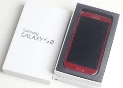 'Mở hộp' Galaxy S III màu đỏ đầu tiên ở Việt Nam