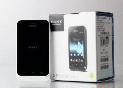 'Mở hộp' Xperia Tipo chạy Android 4.0 giá 4 triệu đồng