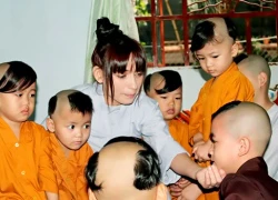 Phi Nhung hạnh phúc vì có 13 đứa con