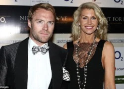 Ronan Keating hối hận vì phản bội vợ