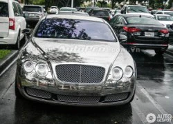 Tắm mưa cùng Bentley mạ chrome sáng loáng