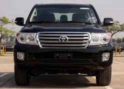 Toyota đưa thêm 2 xe nhập khẩu mới về Việt Nam