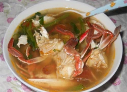 Ấm lòng ghẹ nấu canh chua