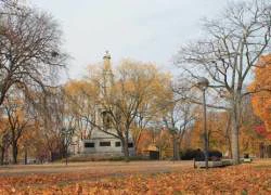 Boston ngập trong sắc vàng ngày cuối thu