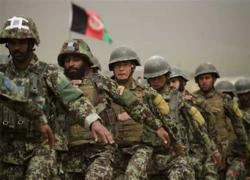 Đánh bom kép gần căn cứ NATO ở Afghanistan