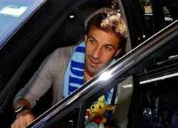 Del Piero được fan chào đón như thần tượng âm nhạc