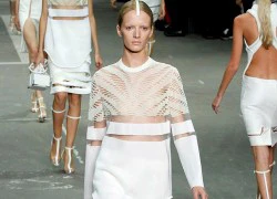 Đường cut-out kỳ ảo của Alexander Wang