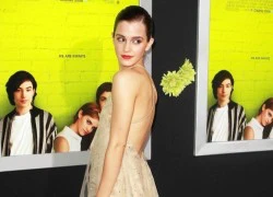 Emma Watson kinh hãi khi phải cởi đồ