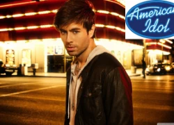 Enrique Iglesias và ghế nóng American Idol