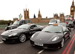 Ferrari, Maybach làm taxi trên phố