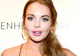 Lindsay Lohan nhập viện vì viêm phổi