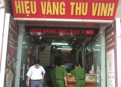 Lừa lấy vàng giữa ban ngày