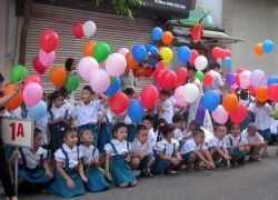 Mượn quán cà phê làm nơi khai giảng