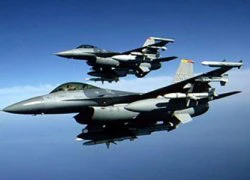 Mỹ điều F-16 chặn máy bay xâm phạm không phận