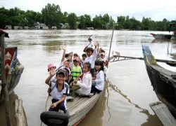 Ngổn ngang chuyện "du học tiếng mẹ đẻ"