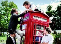 One Direction thắng trong cuộc chiến nghệ danh