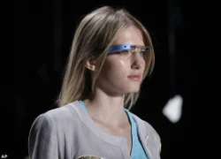 Tuyệt tác Google Glass lộng lẫy trên sàn catwalk