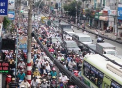 "Vật vã" 1 tiếng để đi... 1km đường