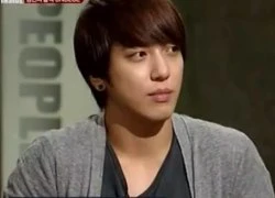 Yong Hwa (CNBlue) được phát hiện nhờ ảnh... tự sướng