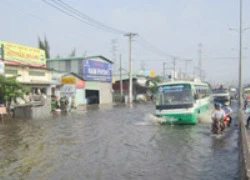 Thành phố Hồ Chí Minh vẫn ngập sâu